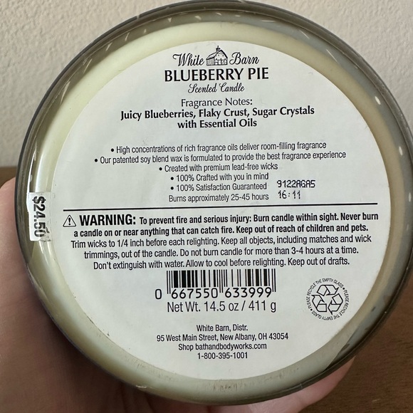 NEW bath and body works BLUEBERRY PIE 3 wick candle NEW - Picture 3 of 3